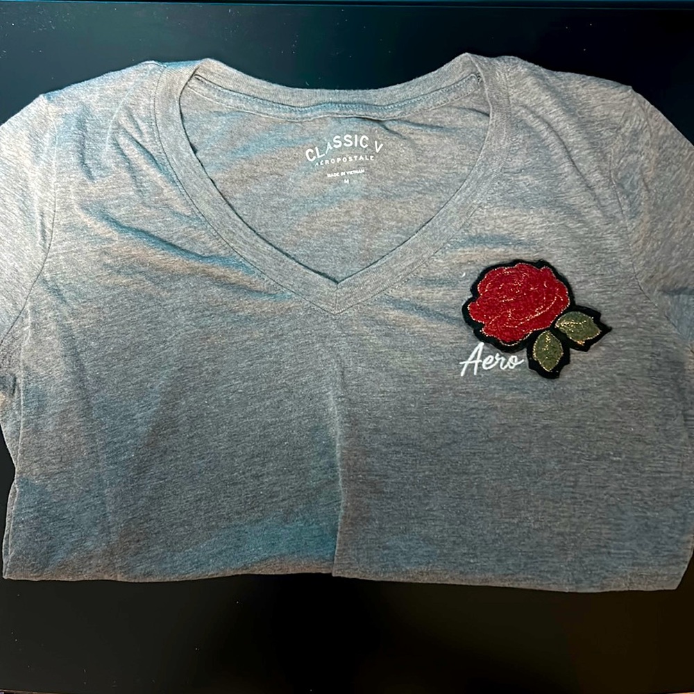 aeropostal v neck tee